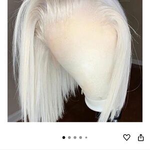 Sleek White Hair Wig with Silky Texture and Blunt Cut